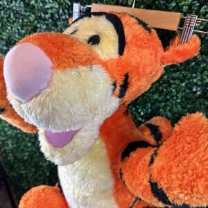 Vintage 2003 Mattel Fisher Price Disney Talking Love To Hug Tigger Plush Big 20"